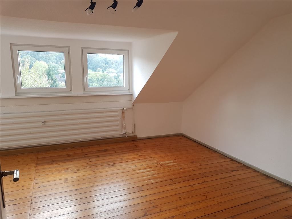 gemütl. 2 ZI-Wohnung ** Dusche ** Singleküche ** Keller