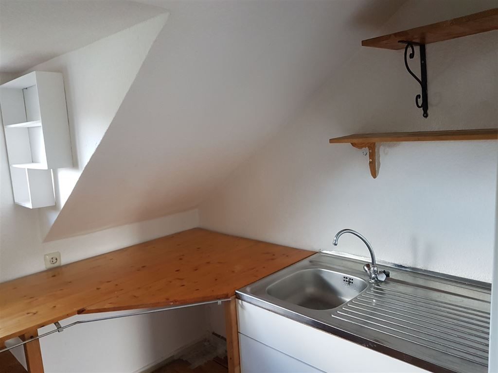 gemütl. 2 ZI-Wohnung ** Dusche ** Singleküche ** Keller