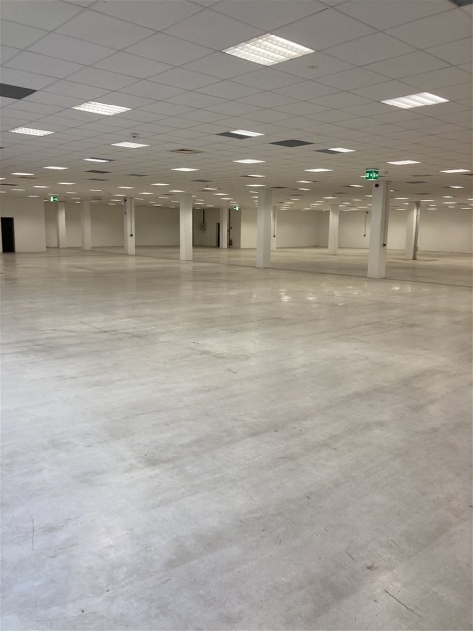 CO-Süd ** ca. 1.800 m² Fläche z. viels. Nutzung  ** ebenerdig **