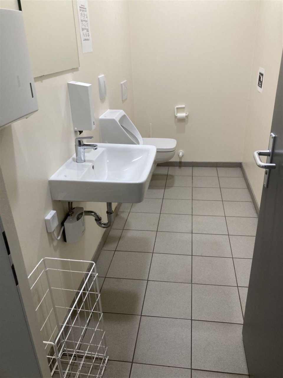CO-Süd ** ca. 1.800 m² Fläche z. viels. Nutzung  ** ebenerdig **