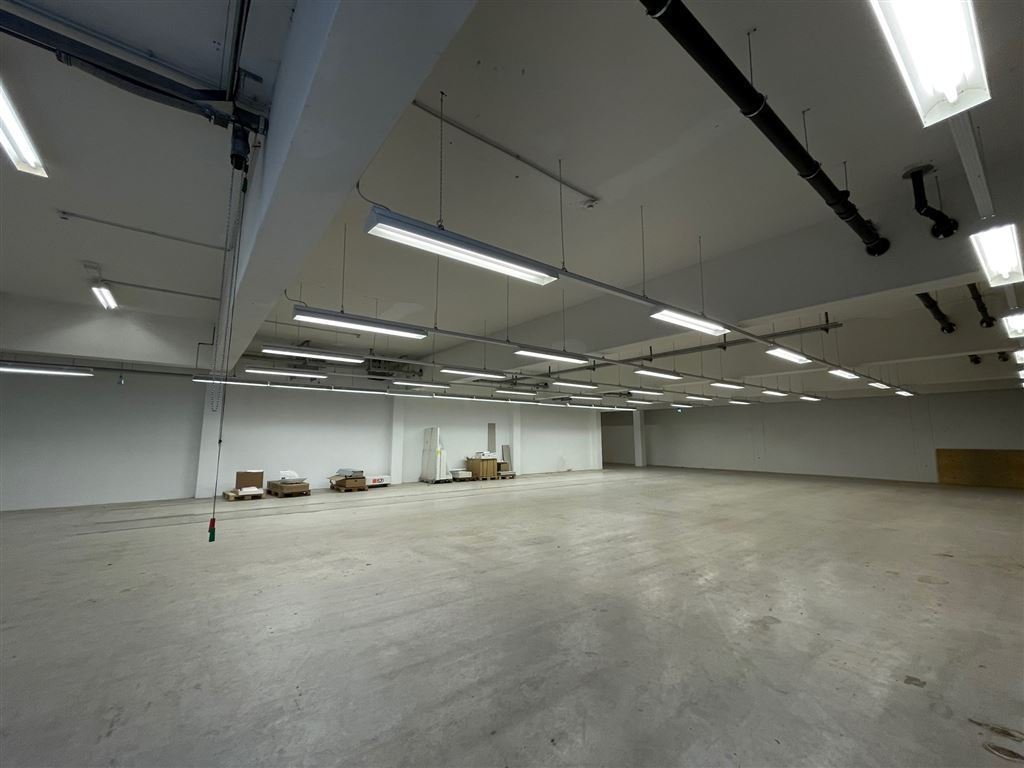 CO-Süd ** ca. 1.800 m² Fläche z. viels. Nutzung  ** ebenerdig **