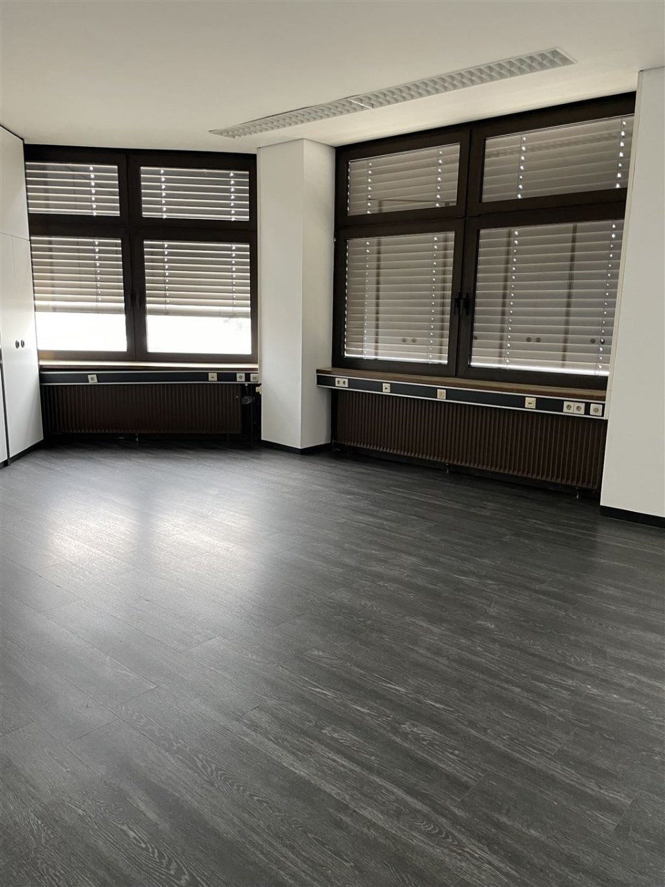 CO-SÜD ** ca. 450 m² Showroom, Lager und Büro  ca. 200 m² **