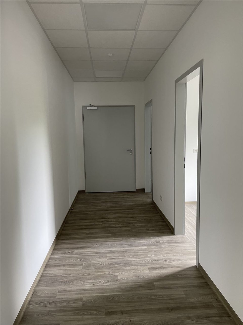 CO SÜD ** im NEUBAU ** ca. 80 m² im 1. OG ** Fachmarktlage LIFT