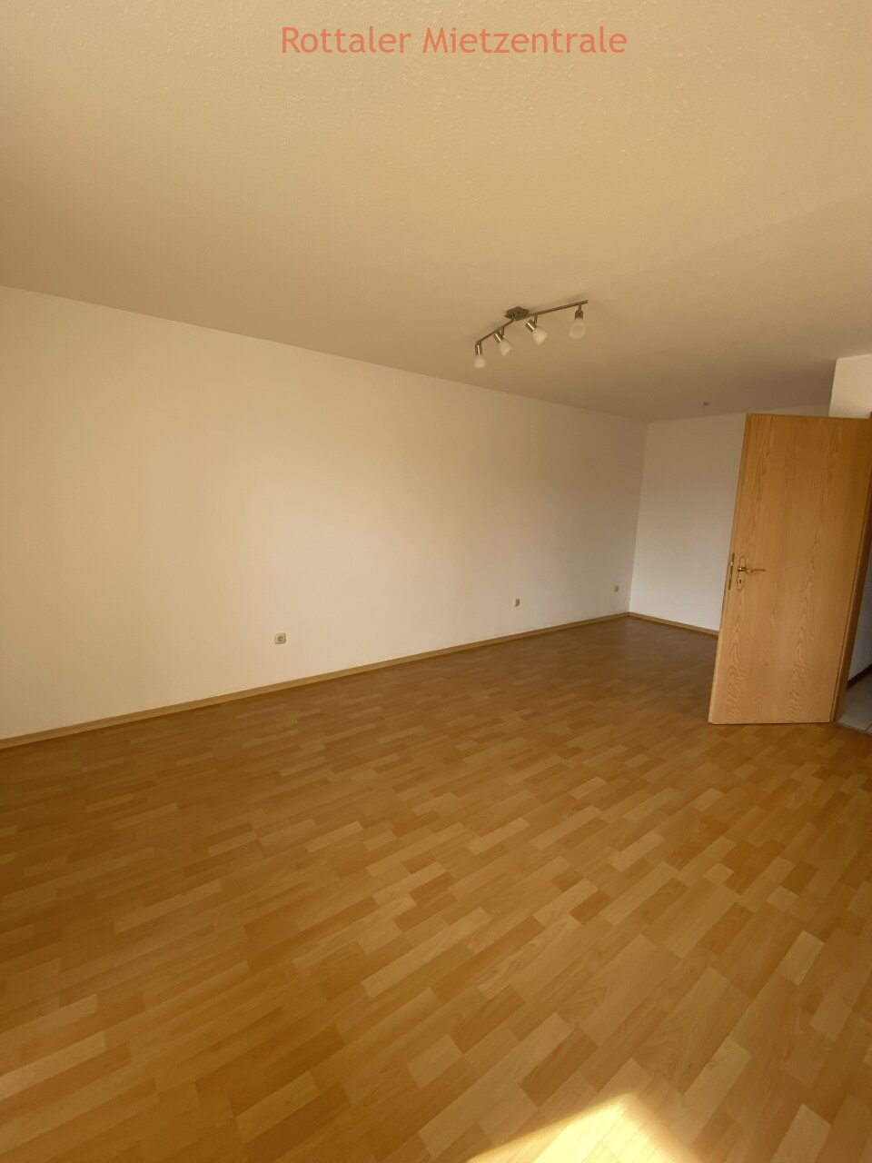 ***BAYERISCHE MIETZENTRALE: SCHÖNE 3-ZIMMER WOHNUNG IM THERMEN- UND GOLFPARADIES BAD GRIESBACH!!!***