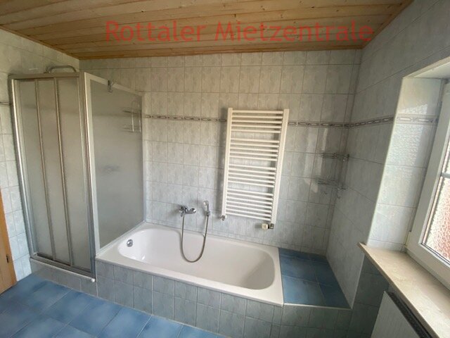 ***BAYERISCHE MIETZENTRALE: Hochwertige Doppelhaushälfte in Ering am Inn!!!***