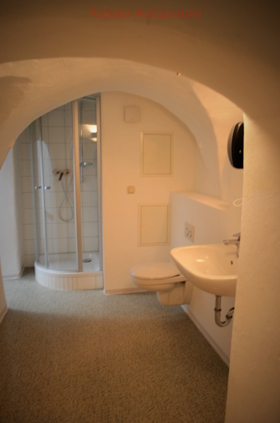 ***BAYERISCHE MIETZENTRALE: EINZIGARTIGE, CHARMANTE 96 QUADRATMETER WOHNUNG IN PASSAUS HISTORISCHER ALTSTADT!!!***