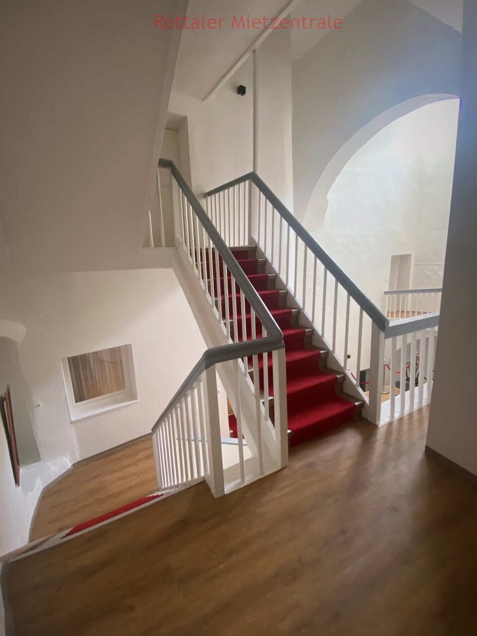 ***BAYERISCHE MIETZENTRALE: EINZIGARTIGE, CHARMANTE 96 QUADRATMETER WOHNUNG IN PASSAUS HISTORISCHER ALTSTADT!!!***