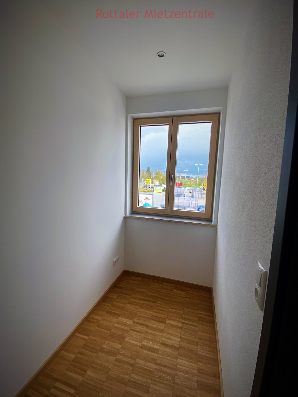 ***BAYERISCHE MIETZENTRALE: Attraktive 4-Zimmer Neubau-Wohnung in Simbach / Landau***