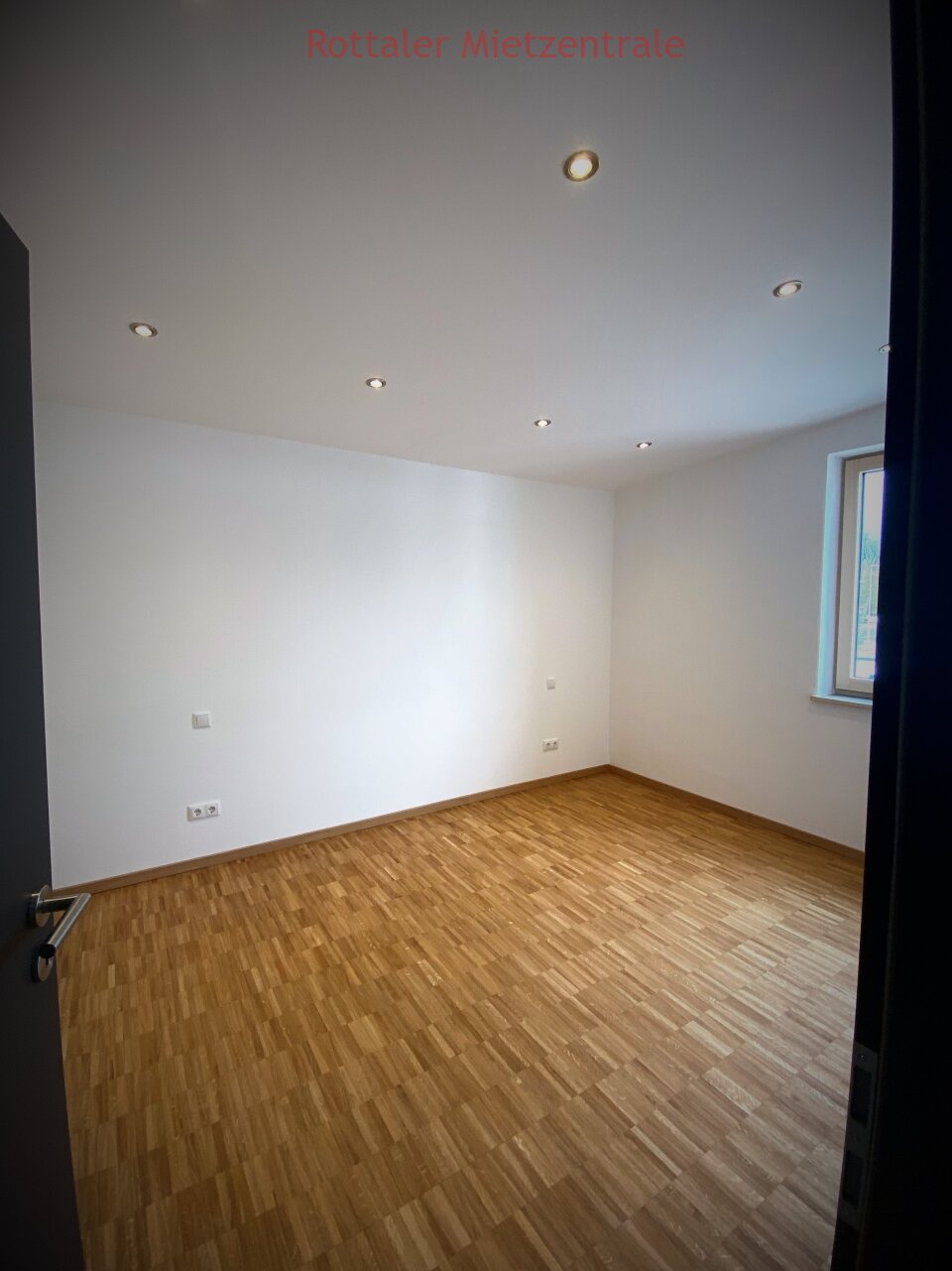 ***BAYERISCHE MIETZENTRALE: Attraktive 4-Zimmer Neubau-Wohnung in Simbach / Landau***
