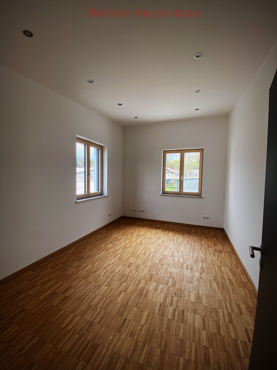 ***BAYERISCHE MIETZENTRALE: Attraktive 4-Zimmer Neubau-Wohnung in Simbach / Landau***