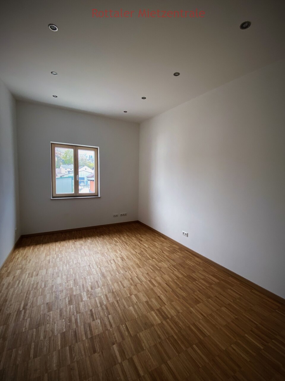 ***BAYERISCHE MIETZENTRALE: Attraktive 4-Zimmer Neubau-Wohnung in Simbach / Landau***