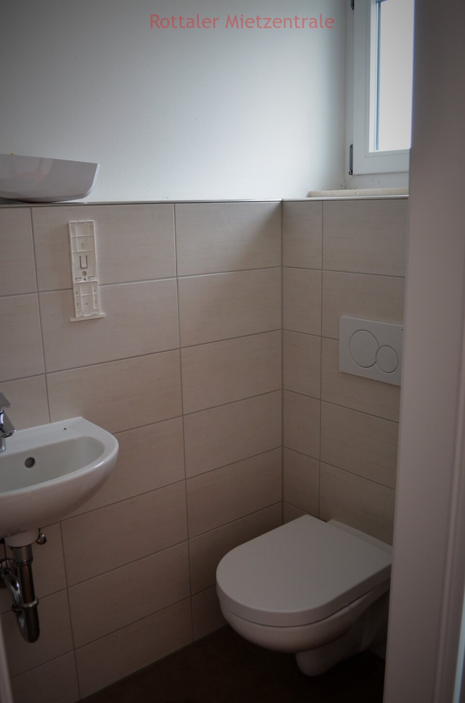 ***BAYERISCHE MIETZENTRALE: moderne, helle Büro- oder Praxisräume auf 160qm!!!***