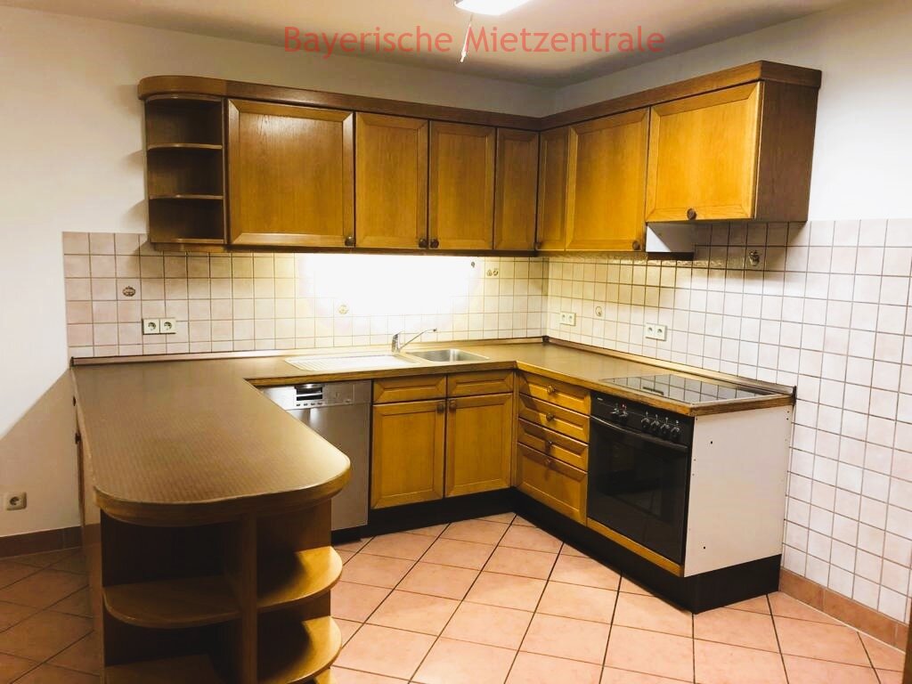 ***BAYERISCHE MIETZENTRALE: Wunderschöne und ruhig gelegene Doppelhaushälfte direkt am Golfplatz!!!***