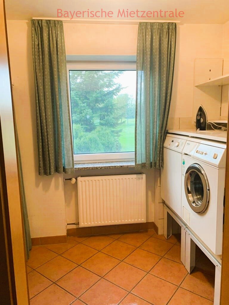 ***BAYERISCHE MIETZENTRALE: Wunderschöne und ruhig gelegene Doppelhaushälfte direkt am Golfplatz!!!***