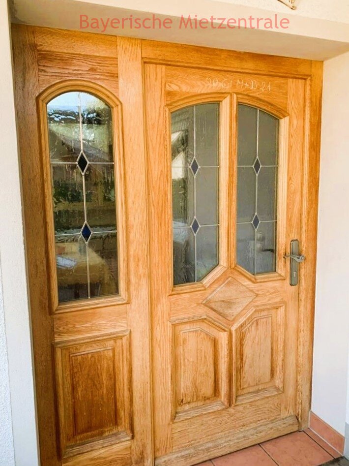 ***BAYERISCHE MIETZENTRALE: Wunderschöne und ruhig gelegene Doppelhaushälfte direkt am Golfplatz!!!***