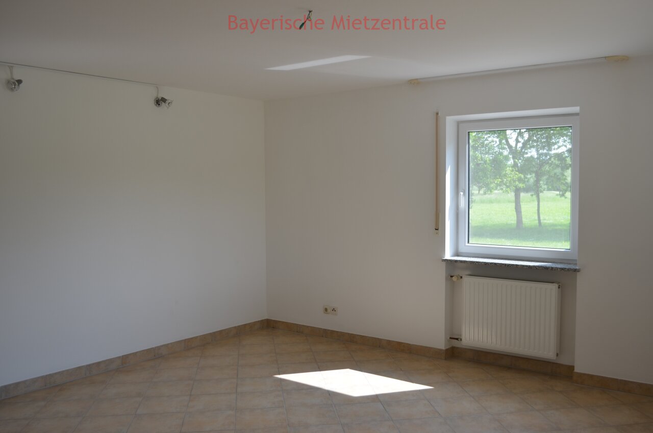 ***BAYERISCHE MIETZENTRALE: Wunderschöne und ruhig gelegene Doppelhaushälfte direkt am Golfplatz!!!***