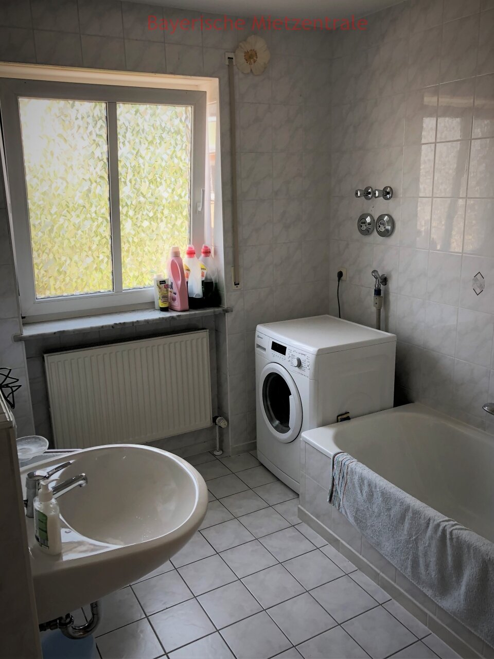 ***BAYERISCHE MIETZENTRALE: ruhige, gehobene 3-Zimmer-Wohnung in Passau/St. Anton***