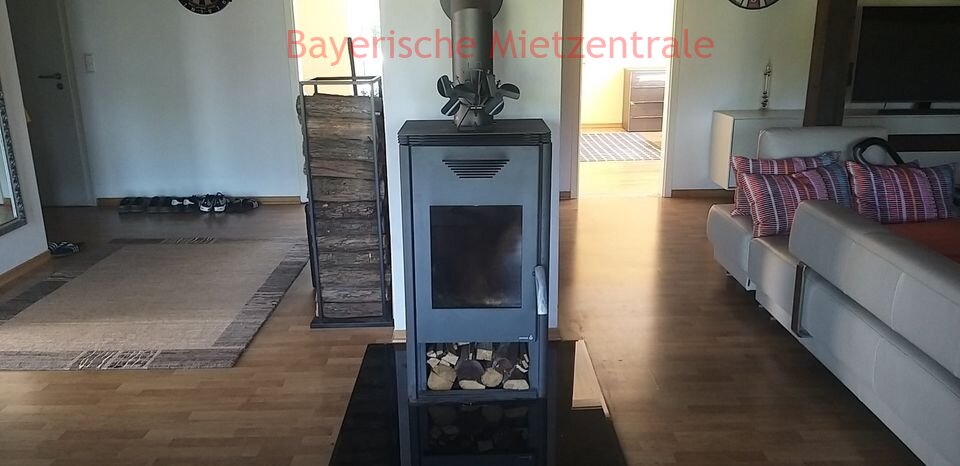 ***BAYERISCHE MIETZENTRALE: tolle Wohnung mit Dachterrasse***
