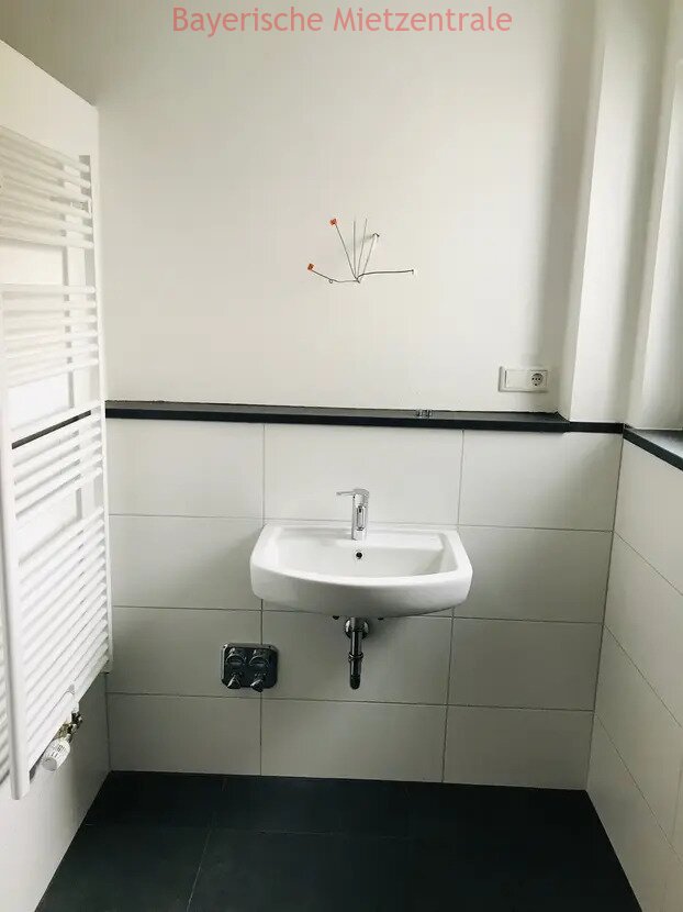 ***BAYERISCHE MIETZENTRALE: lichtdurchflutete 3-Zimmer Wohnung - barrierefrei***