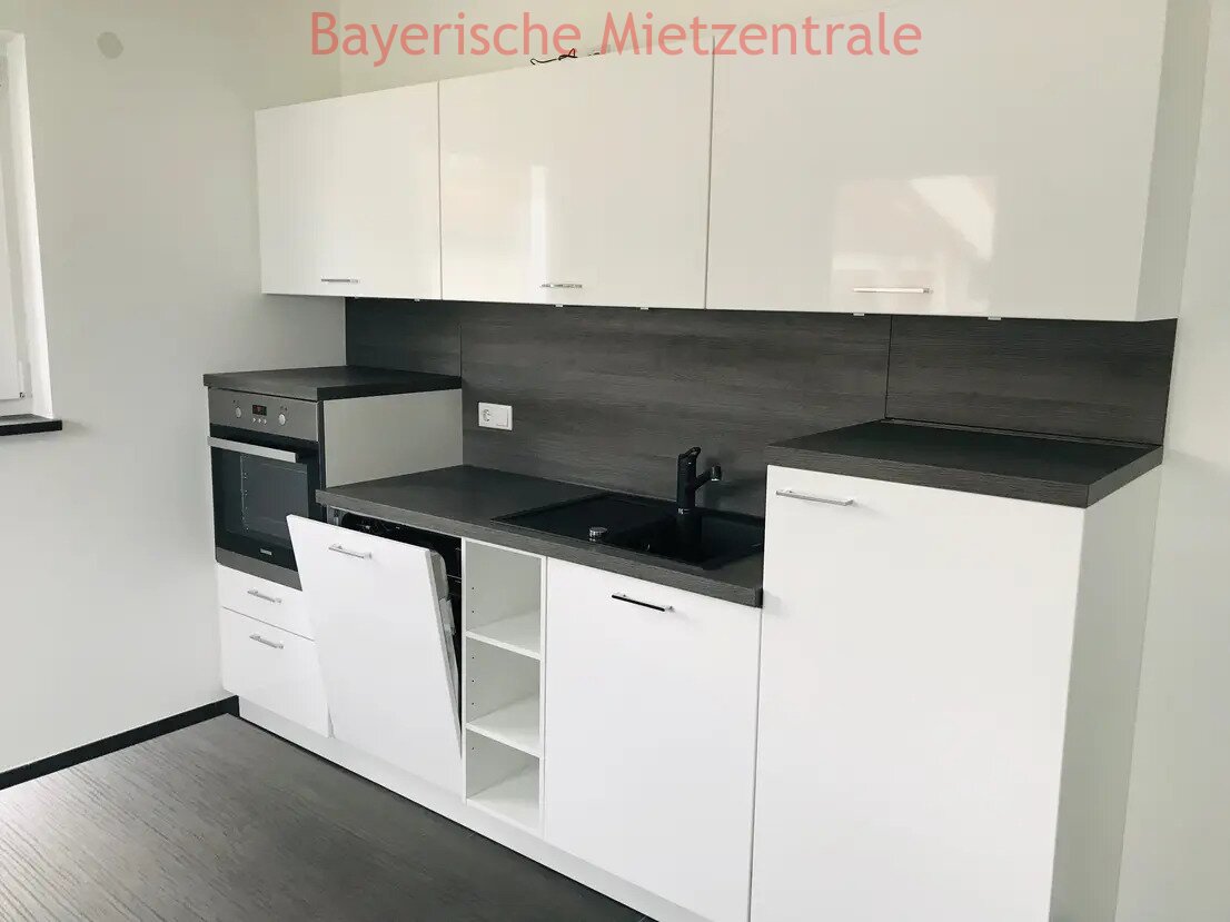 ***BAYERISCHE MIETZENTRALE: lichtdurchflutete 3-Zimmer Wohnung - barrierefrei***