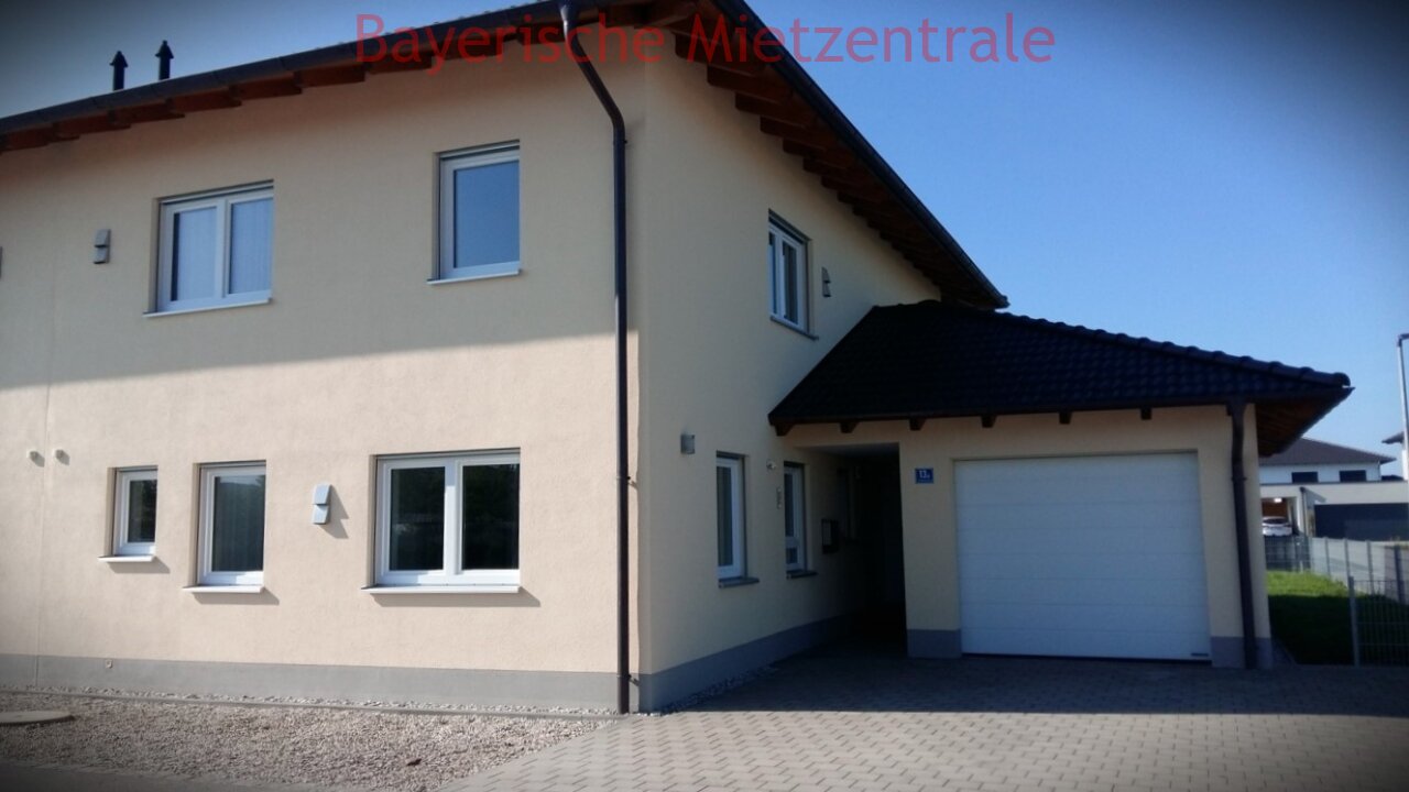 ***BAYERISCHE MIETZENTRALE: neuwertige Doppelhaushälfte mit gehobener Ausstattung**