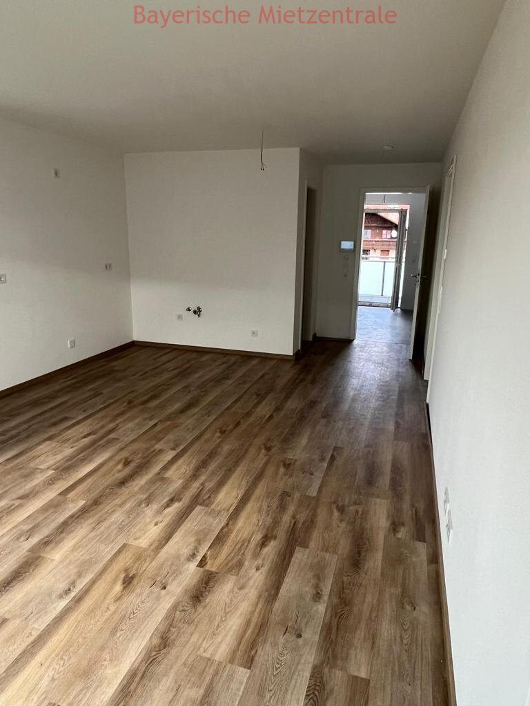 ***BAYERISCHE MIETZENTRALE: Exklusive und attraktive 3-Zimmer-Neubauwohnung mit Loggia in zentraler Lage!!!***