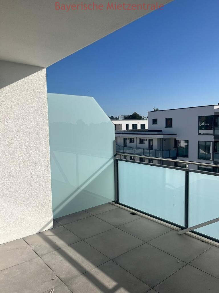 ***BAYERISCHE MIETZENTRALE: Exklusive und attraktive 3-Zimmer-Neubauwohnung mit Loggia in zentraler Lage!!!***