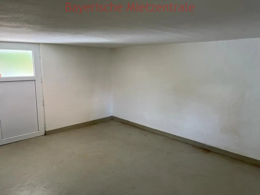 ***BAYERISCHE MIETZENTRALE: Renoviertes, lichtdurchflutetes Mehrfamilienhaus mit Terrasse, großem Garten und traumhafter Aussicht auf die Alpen!!!***