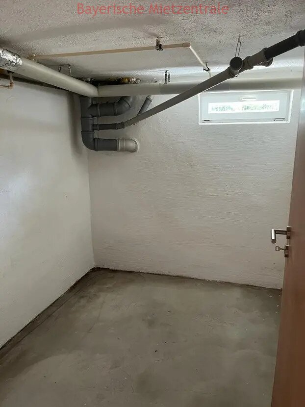 ***BAYERISCHE MIETZENTRALE: Renoviertes, lichtdurchflutetes Mehrfamilienhaus mit Terrasse, großem Garten und traumhafter Aussicht auf die Alpen!!!***
