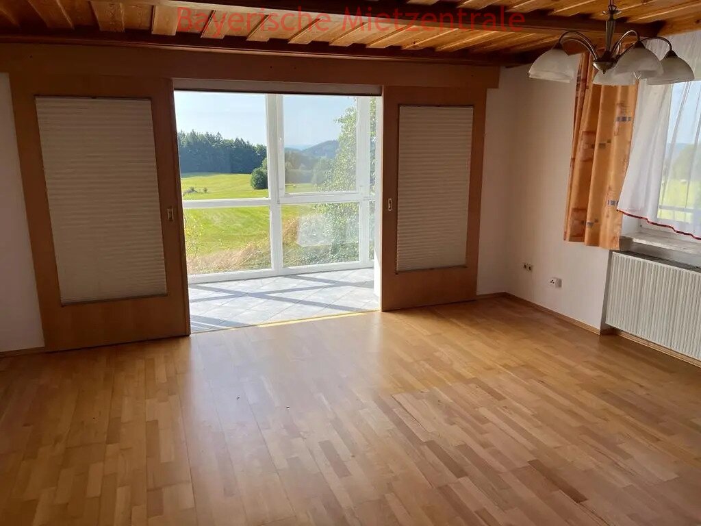 ***BAYERISCHE MIETZENTRALE: Renoviertes, lichtdurchflutetes Mehrfamilienhaus mit Terrasse, großem Garten und traumhafter Aussicht auf die Alpen!!!***