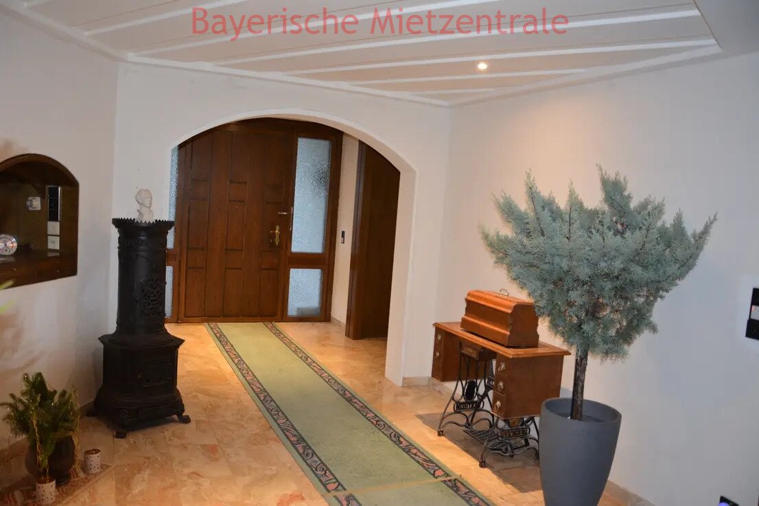 ***BAYERISCHE MIETZENTRALE: Senioren-Villa Lebens(t)raum - Ihre Wohngemeinschaft für 50+!!!***