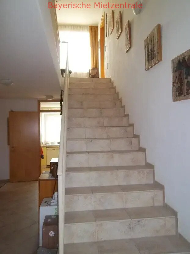 ***BAYERISCHE MIETZENTRALE: Gepflegtes, freistehendes Einfamilienhaus - Niedrigenergiebauweise!!!***