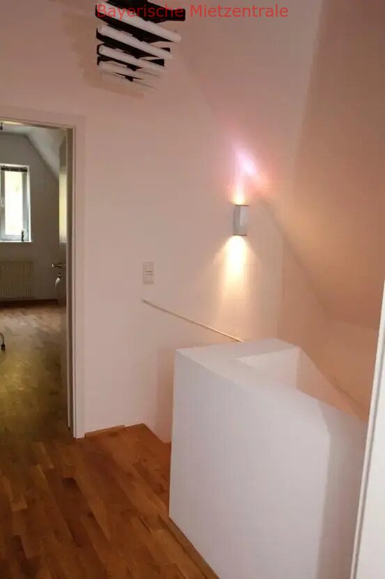 ***BAYERISCHE MIETZENTRALE: Günstiges 5-Zimmer-Einfamilienhaus mit gehobener Innenausstattung und EBK!!!***