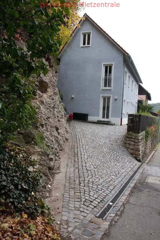 ***BAYERISCHE MIETZENTRALE: Günstiges 5-Zimmer-Einfamilienhaus mit gehobener Innenausstattung und EBK!!!***