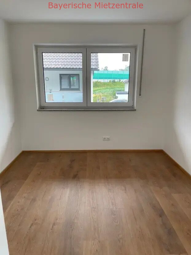 ***BAYERISCHE MIETZENTRALE: Neuwertige Doppelhaushälfte zu vermieten - zentral in Freilassing!!!***