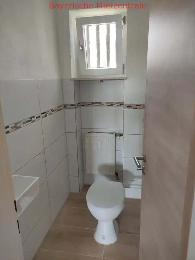 ***BAYERISCHE MIETZENTRALE: Freundliche 4-Zimmer-Wohnung mit Balkon!!!***