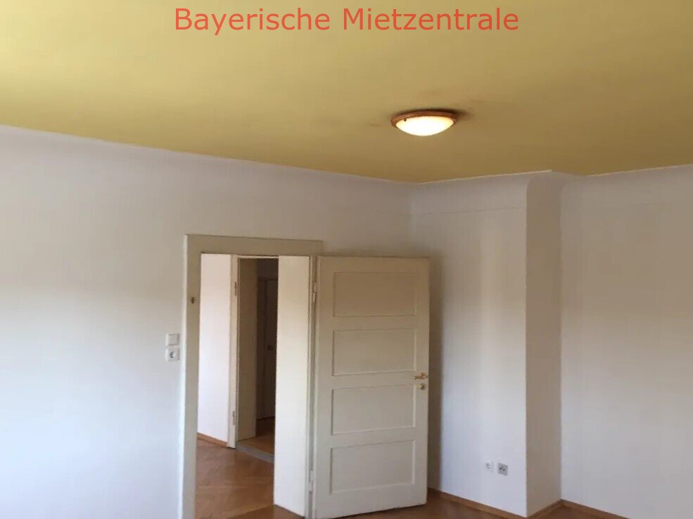 ***Bayerische Mietzentrale: Ideale 3-4er WG-Altbau-Wohnung (91qm/107qm) am Anger in Passau***