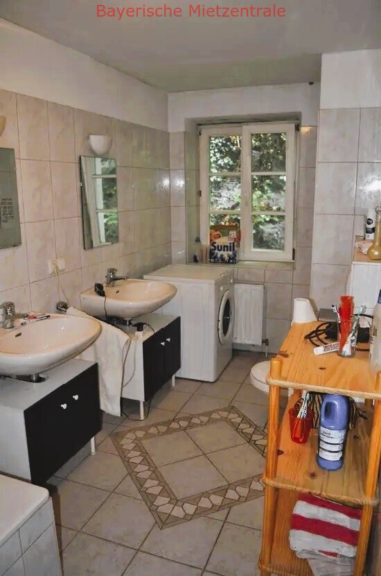 ***Bayerische Mietzentrale: Ideale 3-4er WG-Altbau-Wohnung (91qm/107qm) am Anger in Passau***