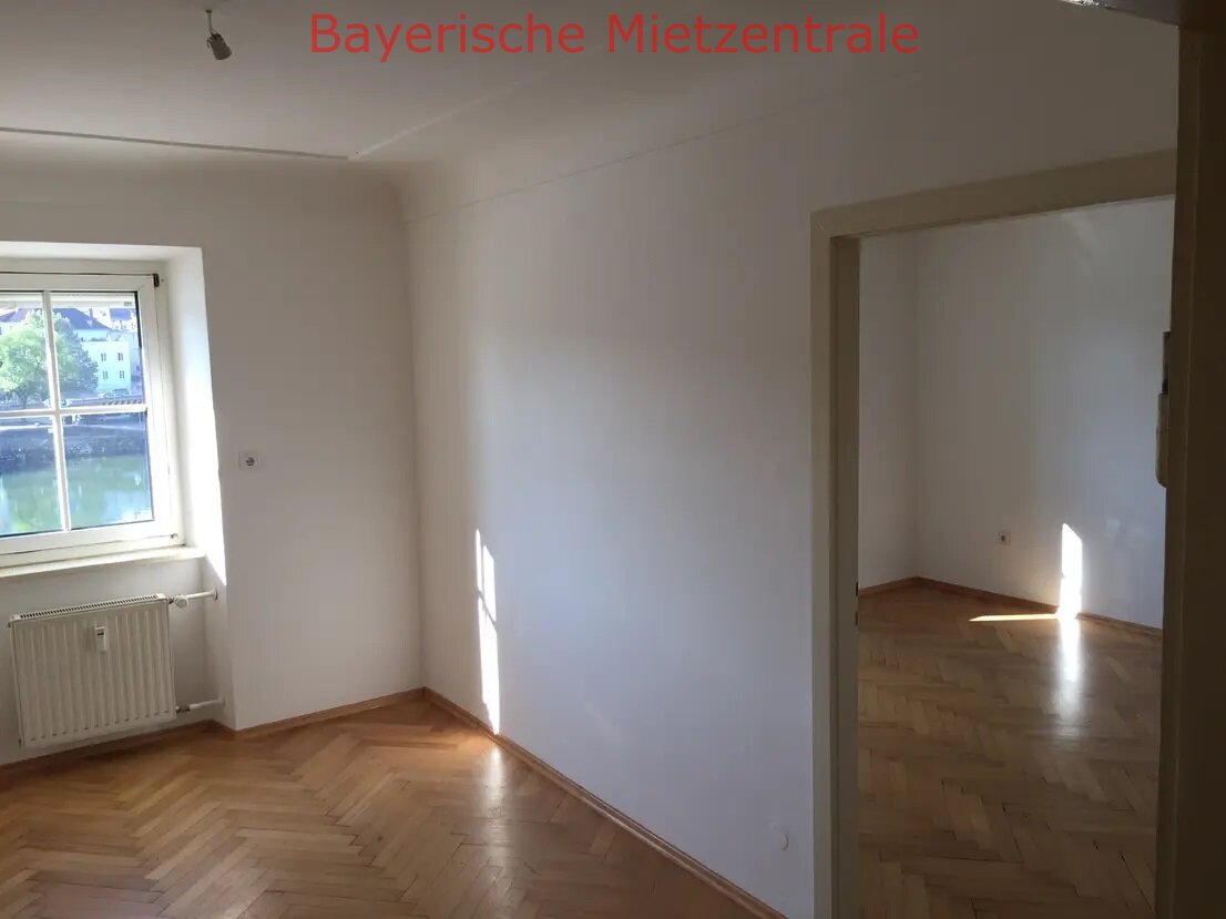 ***Bayerische Mietzentrale: Ideale 3-4er WG-Altbau-Wohnung (91qm/107qm) am Anger in Passau***