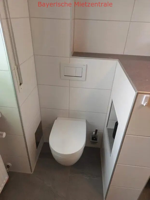 ***BAYERISCHE MIETZENTRALE: Geräumige, geschmackvolle 7-Raum-EG-Wohnung mit luxuriöser Innenausstattung mit EBK!!!***