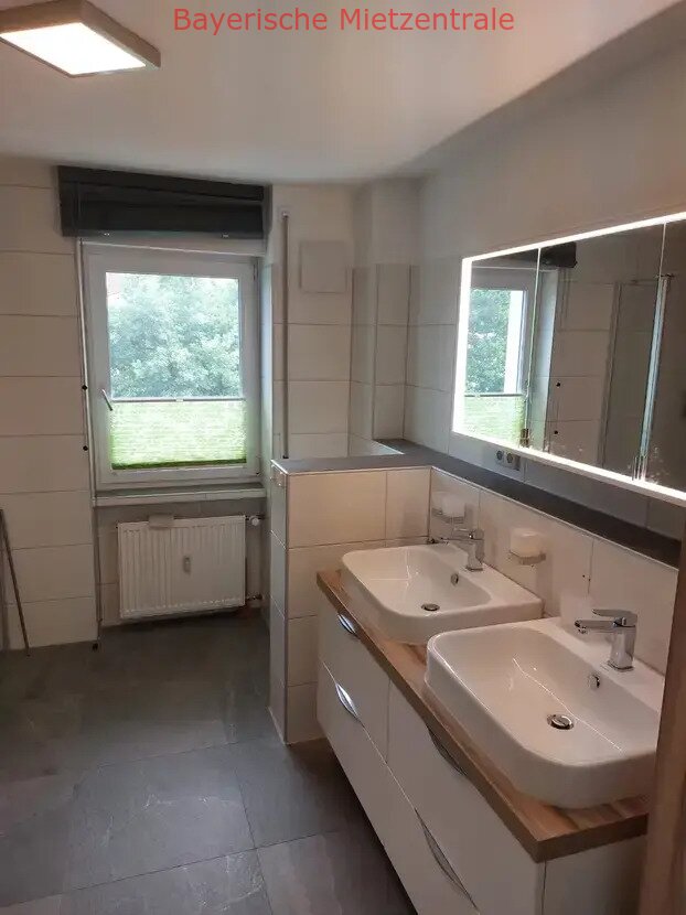 ***BAYERISCHE MIETZENTRALE: Geräumige, geschmackvolle 7-Raum-EG-Wohnung mit luxuriöser Innenausstattung mit EBK!!!***