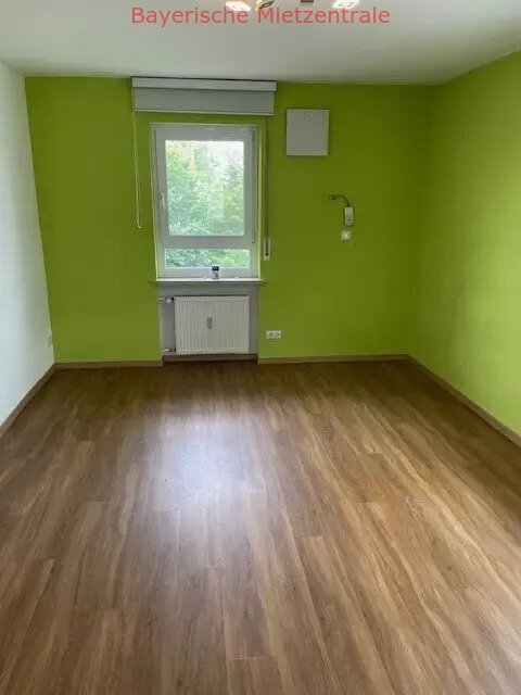 ***BAYERISCHE MIETZENTRALE: Geräumige, geschmackvolle 7-Raum-EG-Wohnung mit luxuriöser Innenausstattung mit EBK!!!***