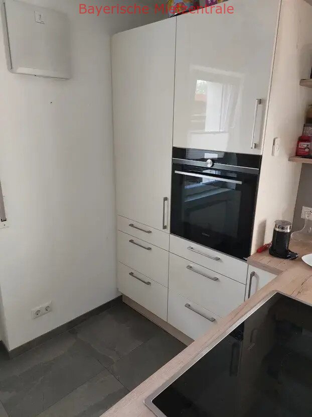 ***BAYERISCHE MIETZENTRALE: Geräumige, geschmackvolle 7-Raum-EG-Wohnung mit luxuriöser Innenausstattung mit EBK!!!***