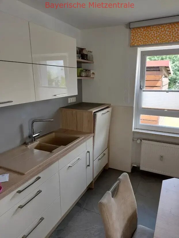 ***BAYERISCHE MIETZENTRALE: Geräumige, geschmackvolle 7-Raum-EG-Wohnung mit luxuriöser Innenausstattung mit EBK!!!***