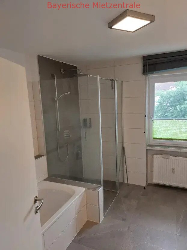 ***BAYERISCHE MIETZENTRALE: Geräumige, geschmackvolle 7-Raum-EG-Wohnung mit luxuriöser Innenausstattung mit EBK!!!***