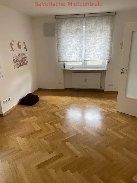 ***BAYERISCHE MIETZENTRALE: Geräumige, geschmackvolle 7-Raum-EG-Wohnung mit luxuriöser Innenausstattung mit EBK!!!***