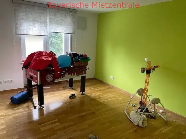 ***BAYERISCHE MIETZENTRALE: Geräumige, geschmackvolle 7-Raum-EG-Wohnung mit luxuriöser Innenausstattung mit EBK!!!***