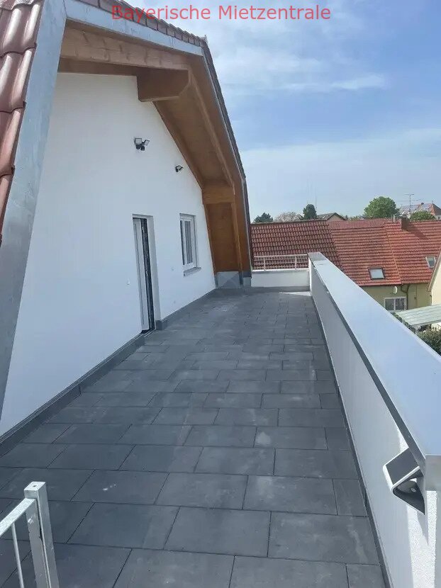 ***BAYERISCHE MIETZENTRALE: Sehr schönes Neubau-Penthouse mit großer Dachterrasse - bezugsfertig!!!***