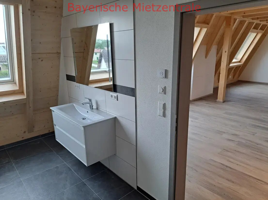 ***BAYERISCHE MIETZENTRALE: Sehr schönes Neubau-Penthouse mit großer Dachterrasse - bezugsfertig!!!***