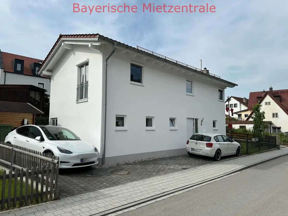***BAYERISCHE MIETZENTRALE: Attraktives und freistehendes 120 qm Einfamilienhaus!!!***